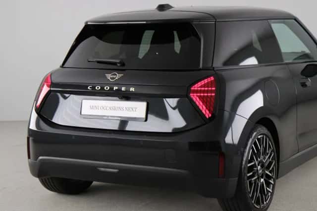 MINI Cooper (2024) thumbnail 21