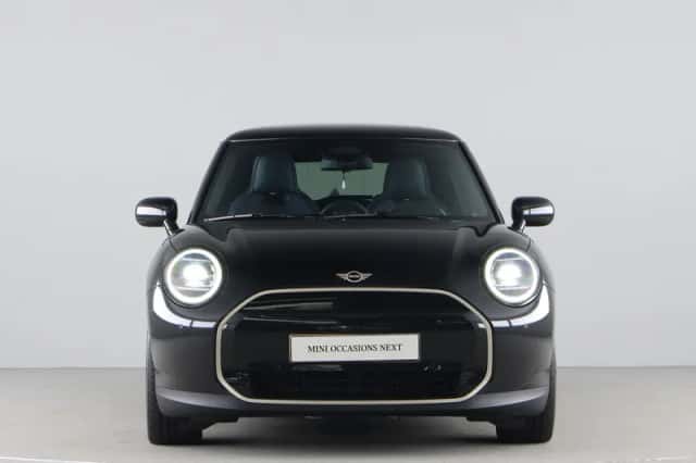 MINI Cooper (2024) thumbnail 7