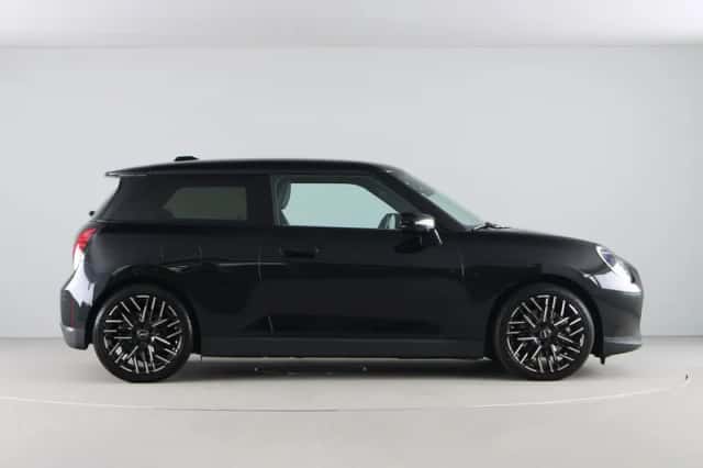 MINI Cooper (2024) thumbnail 9