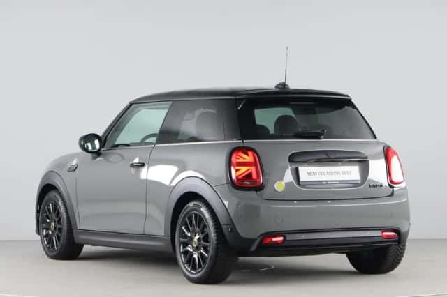MINI Electric (2022) thumbnail 11