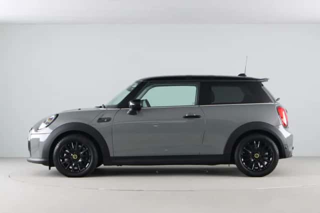 MINI Electric (2022) thumbnail 12