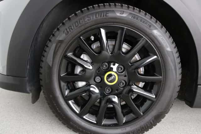 MINI Electric (2022) thumbnail 18