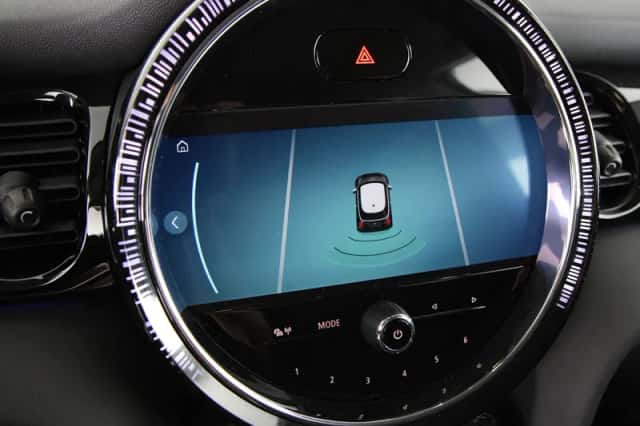 MINI Electric (2022) thumbnail 22