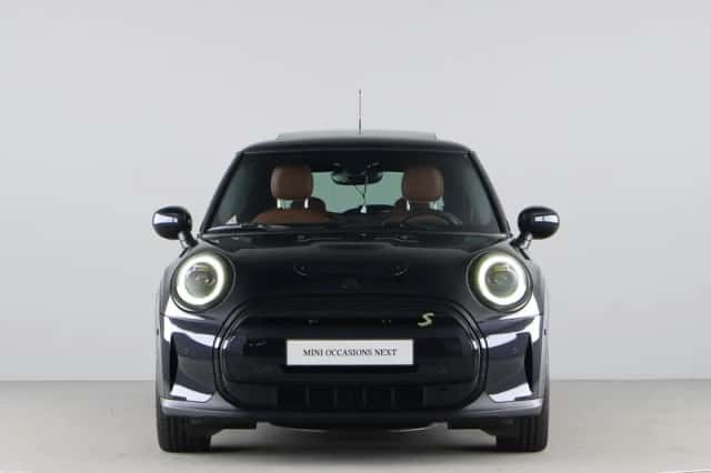 MINI Electric (2022) thumbnail 2