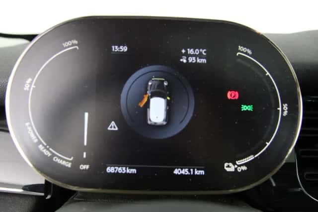 MINI Electric (2022) thumbnail 3