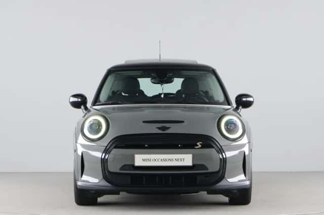 MINI Electric (2022) thumbnail 6