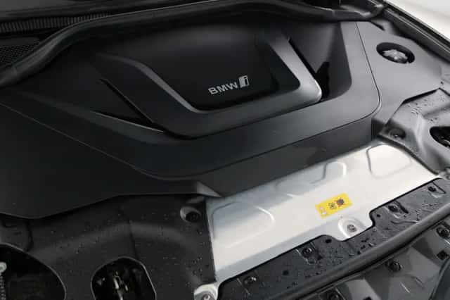 BMW iX3 (2022) thumbnail 4
