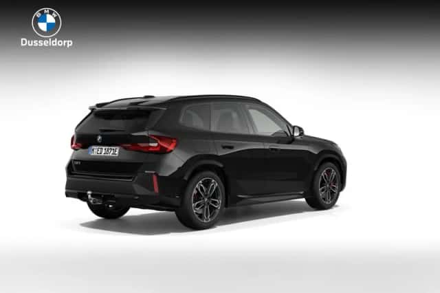 BMW iX1 (2026) thumbnail 2