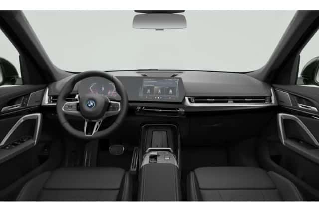 BMW iX1 (2026) thumbnail 3