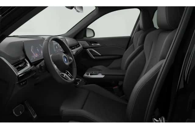 BMW iX1 (2026) thumbnail 4