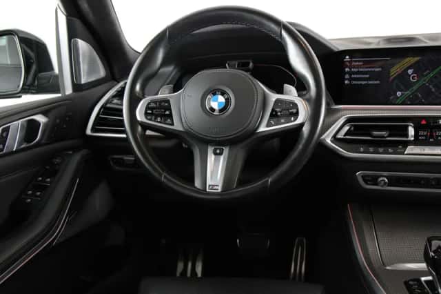 BMW X5 (2020) thumbnail 2