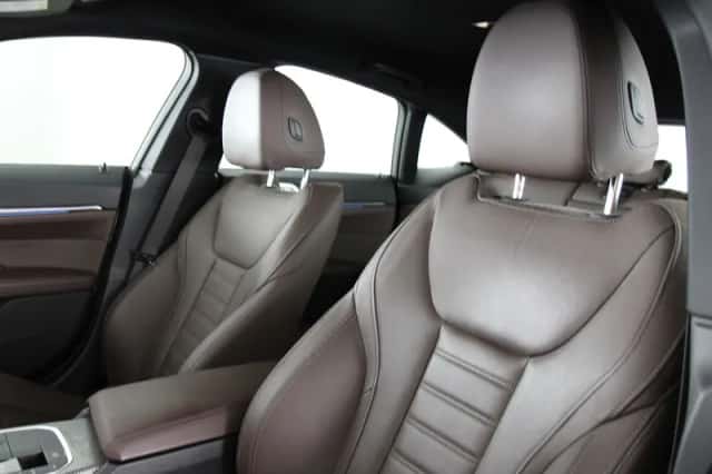 BMW i4 (2023) thumbnail 5