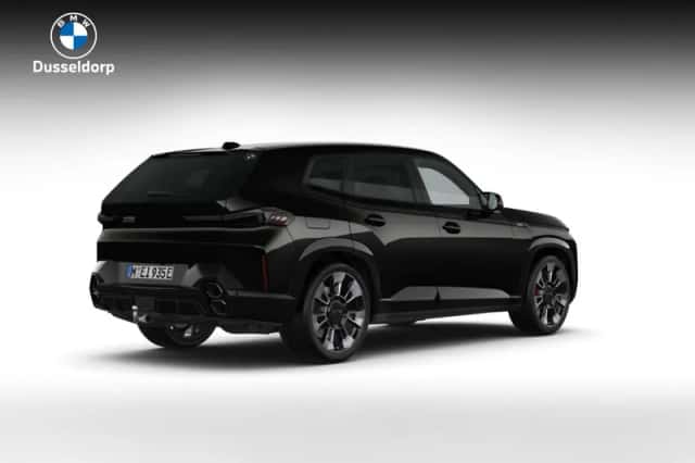 BMW XM (2026) thumbnail 2
