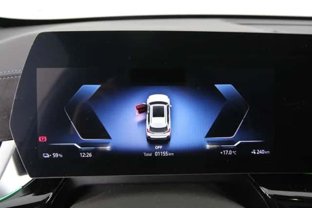BMW iX1 (2026) thumbnail 3