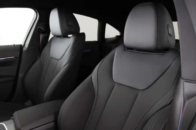 BMW i4 (2026) thumbnail 5