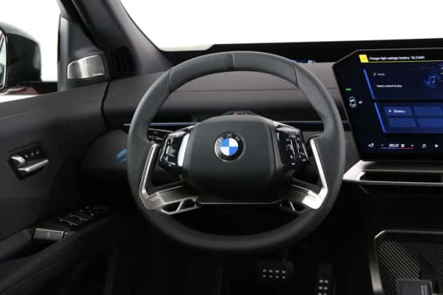 BMW iX3 (2026) thumbnail 2