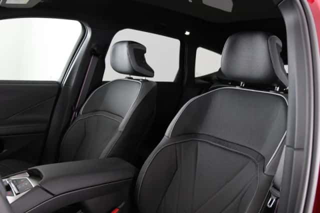 BMW iX3 (2026) thumbnail 5