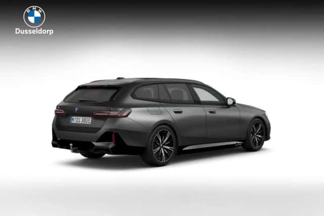 BMW i5 (2026) thumbnail 2