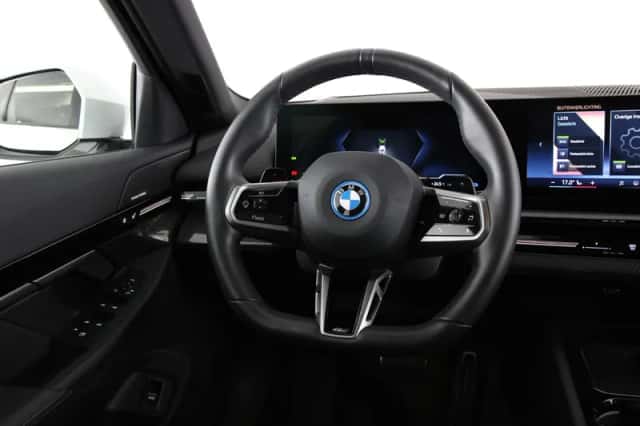 BMW 5-Serie (2024) thumbnail 2