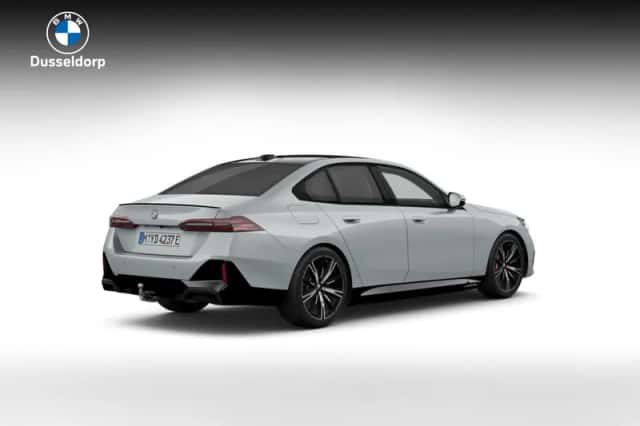 BMW i5 (2026) thumbnail 2