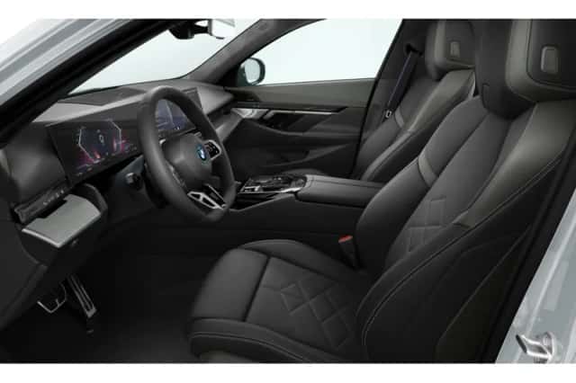 BMW i5 (2026) thumbnail 4