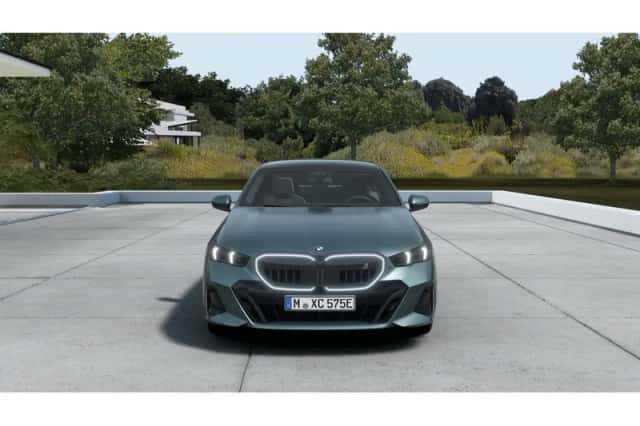 BMW i5 (2026) thumbnail 3