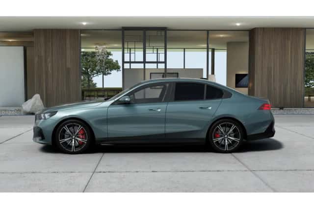 BMW i5 (2026) thumbnail 4