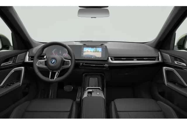 BMW iX1 (2026) thumbnail 3