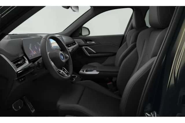 BMW iX1 (2026) thumbnail 4
