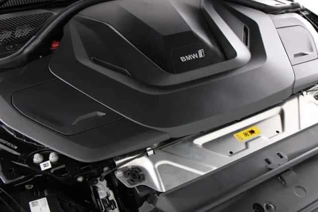 BMW i4 (2026) thumbnail 4