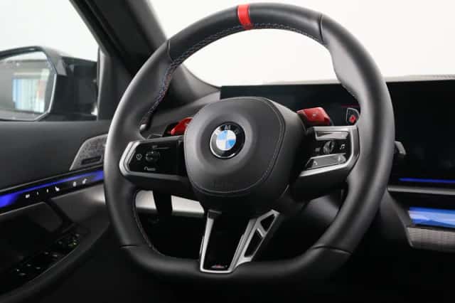 BMW M5 (2025) thumbnail 2