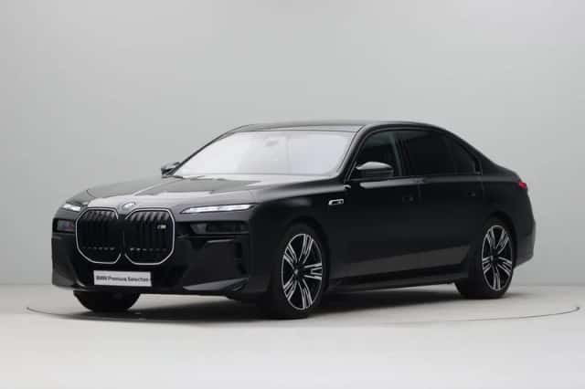 BMW 7-Serie (2025) thumbnail 1