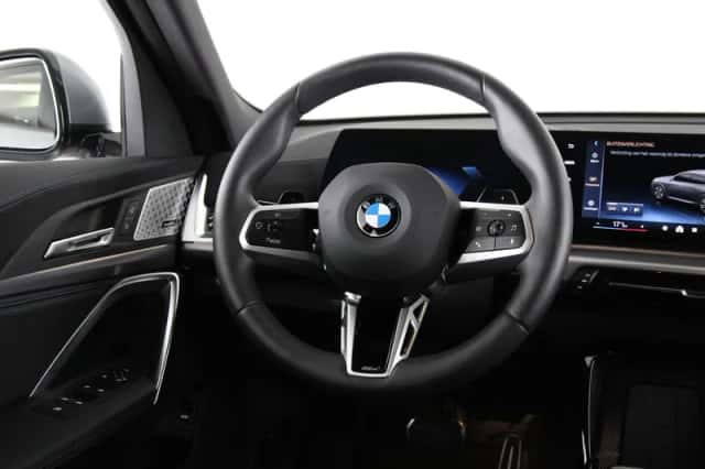 BMW X2 (2025) thumbnail 2