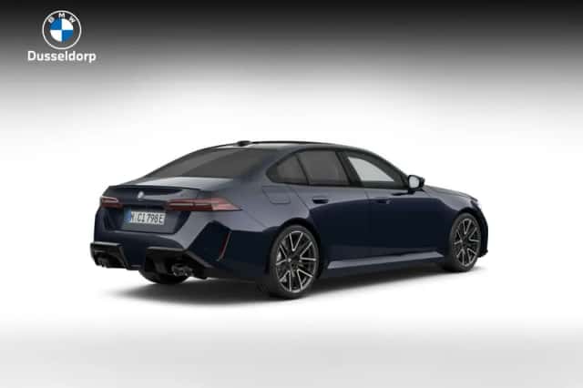BMW M5 (2026) thumbnail 2