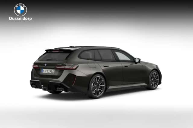 BMW M5 (2026) thumbnail 2