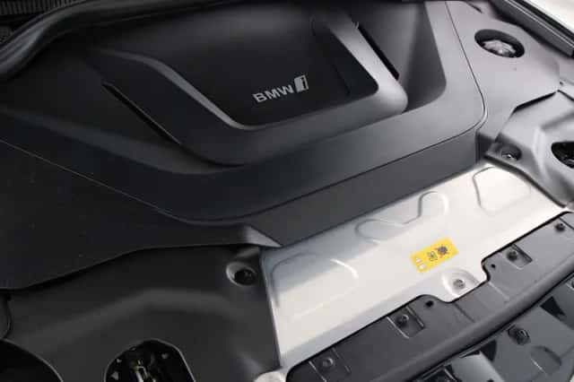 BMW iX3 (2023) thumbnail 4