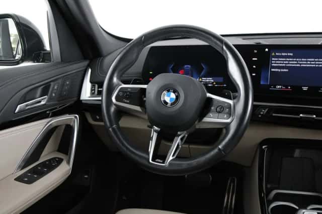 BMW X1 (2023) thumbnail 2