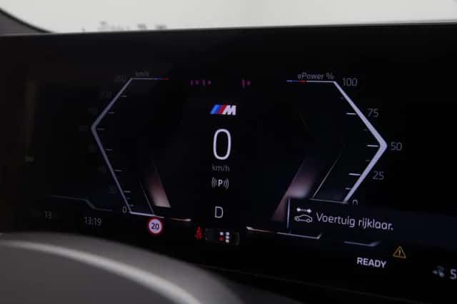 BMW i5 (2026) thumbnail 3
