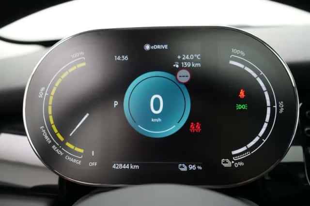 MINI Mini Electric (2022) thumbnail 4