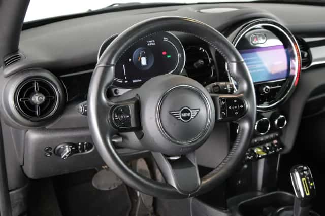 MINI Mini Electric (2022) thumbnail 2