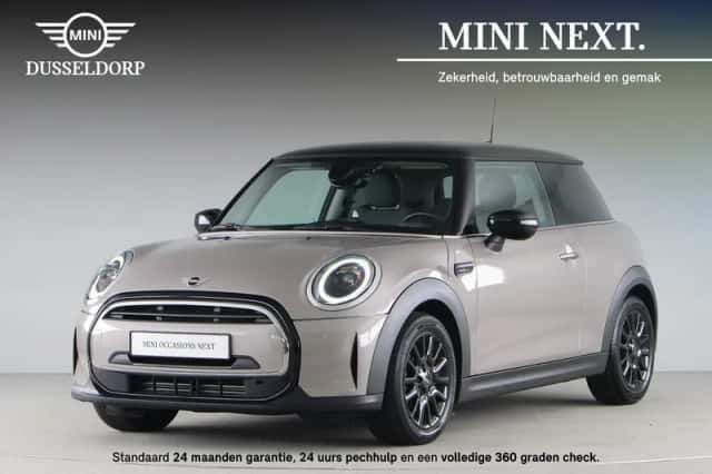 MINI Cooper (2023) thumbnail 1