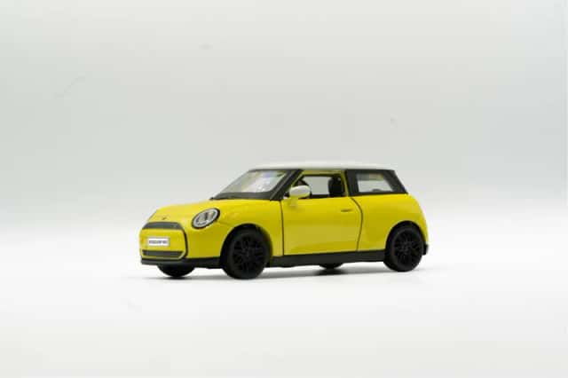 MINI Cooper (2026) thumbnail 2
