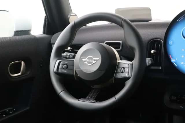 MINI Cooper (2026) thumbnail 2