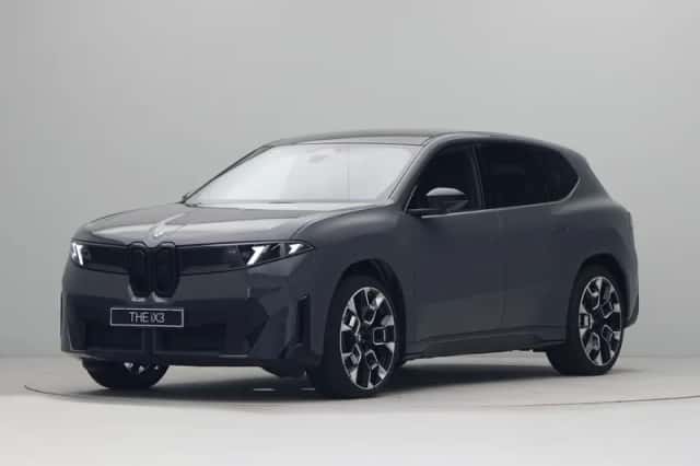 BMW iX3 (2026) thumbnail 1