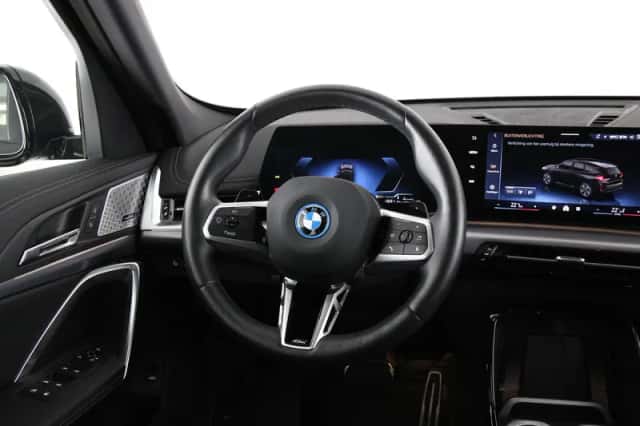 BMW X1 (2024) thumbnail 2