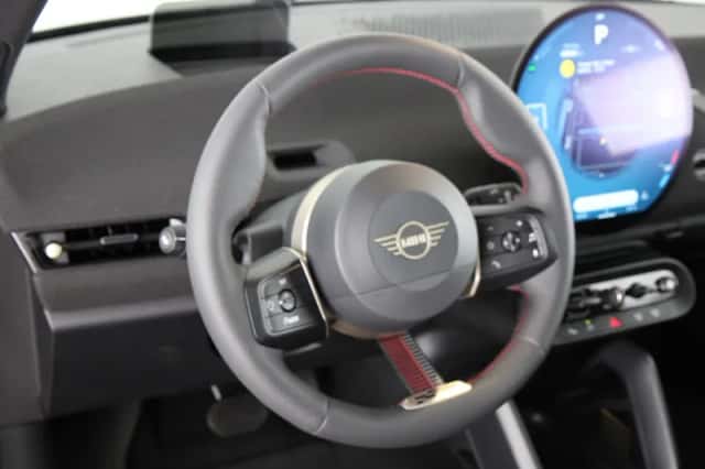 MINI Cooper (2026) thumbnail 2
