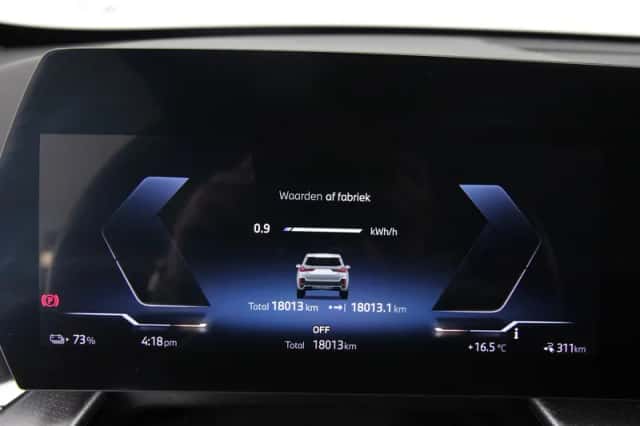 BMW iX1 (2025) thumbnail 3