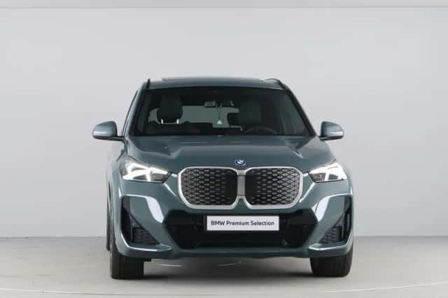 BMW iX1 (2025) thumbnail 6