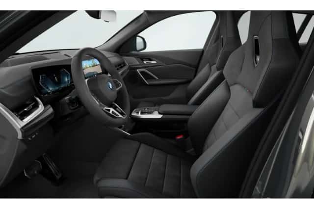 BMW iX2 (2026) thumbnail 4