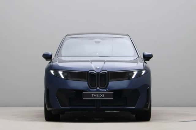 BMW iX3 (2026) thumbnail 5